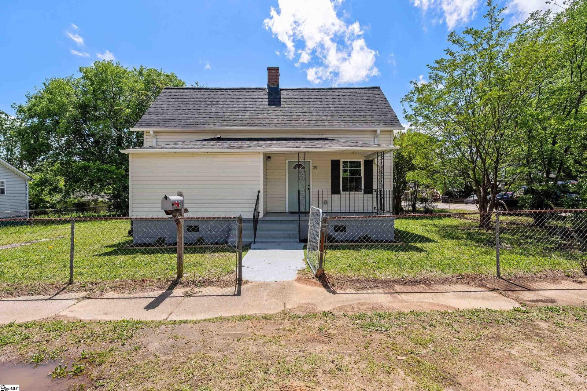 Property image 1 at 30 5th Avenue, Greenville, SC 29609