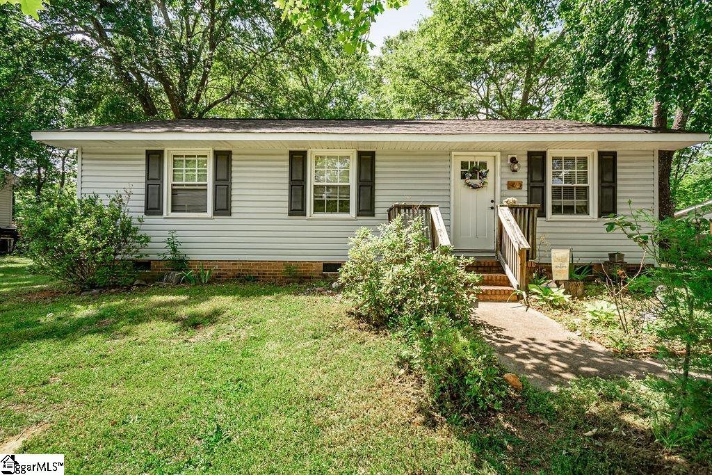 Property image 1 at 16 Woodmere Court, Williamston, SC 29697