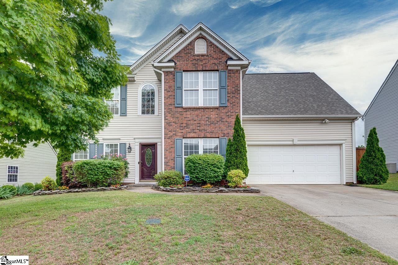 Property image 1 at 8 Montpelier Drive, Greer, SC 29650