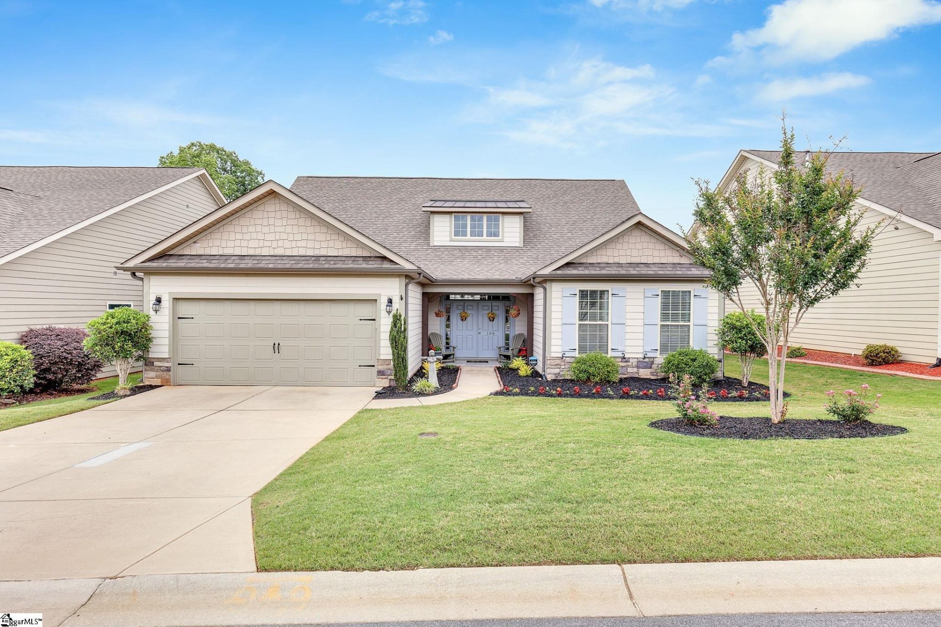 Property image 1 at 106 Common Oaks Court, Simpsonville, SC 29681-3931