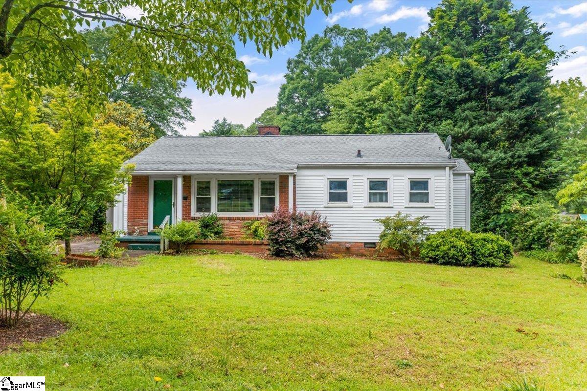 Property image 1 at 404 Legrand Boulevard, Greenville, SC 29607