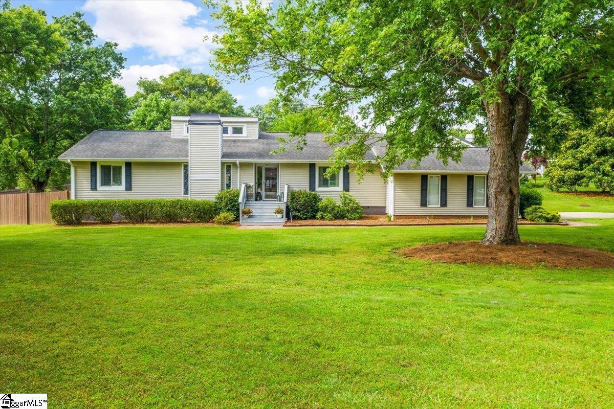 Property image 1 at 910 Harness Trail, Simpsonville, SC 29681