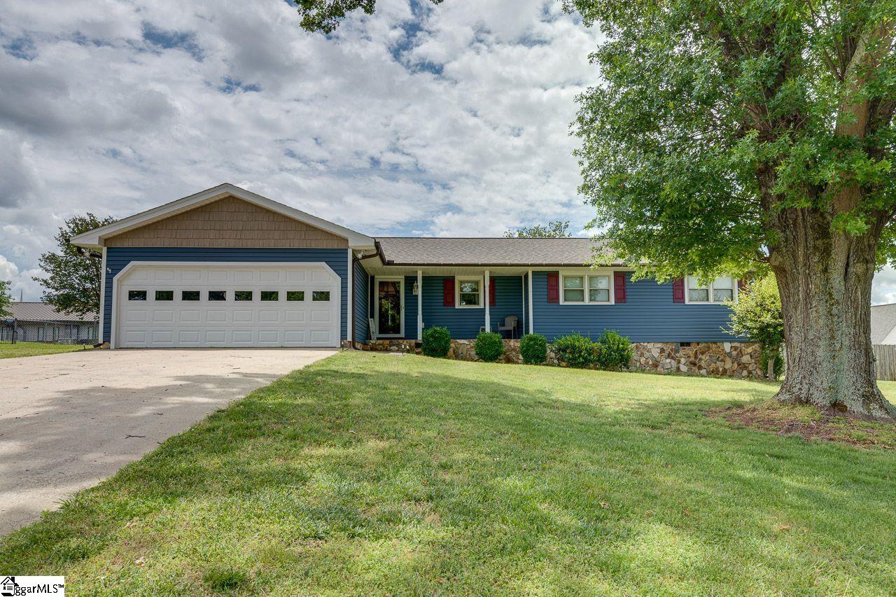 Property image 1 at 105 Stonehaven Drive, Anderson, SC 29625