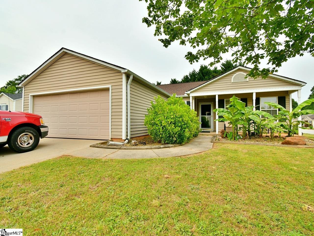 Property image 1 at 2 Rustling Creek Court, Simpsonville, SC 29681