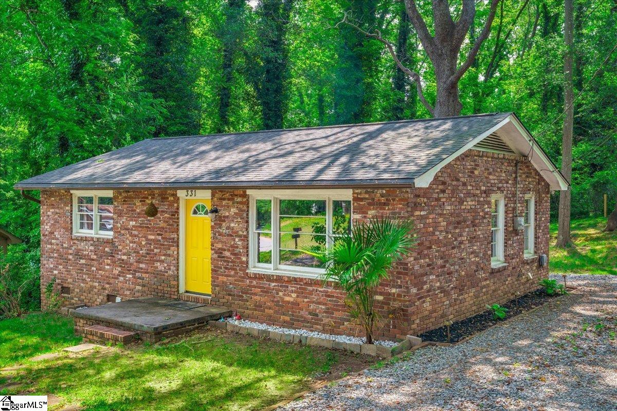 Property image 1 at 331 Amherst Drive, Spartanburg, SC 29306-4262