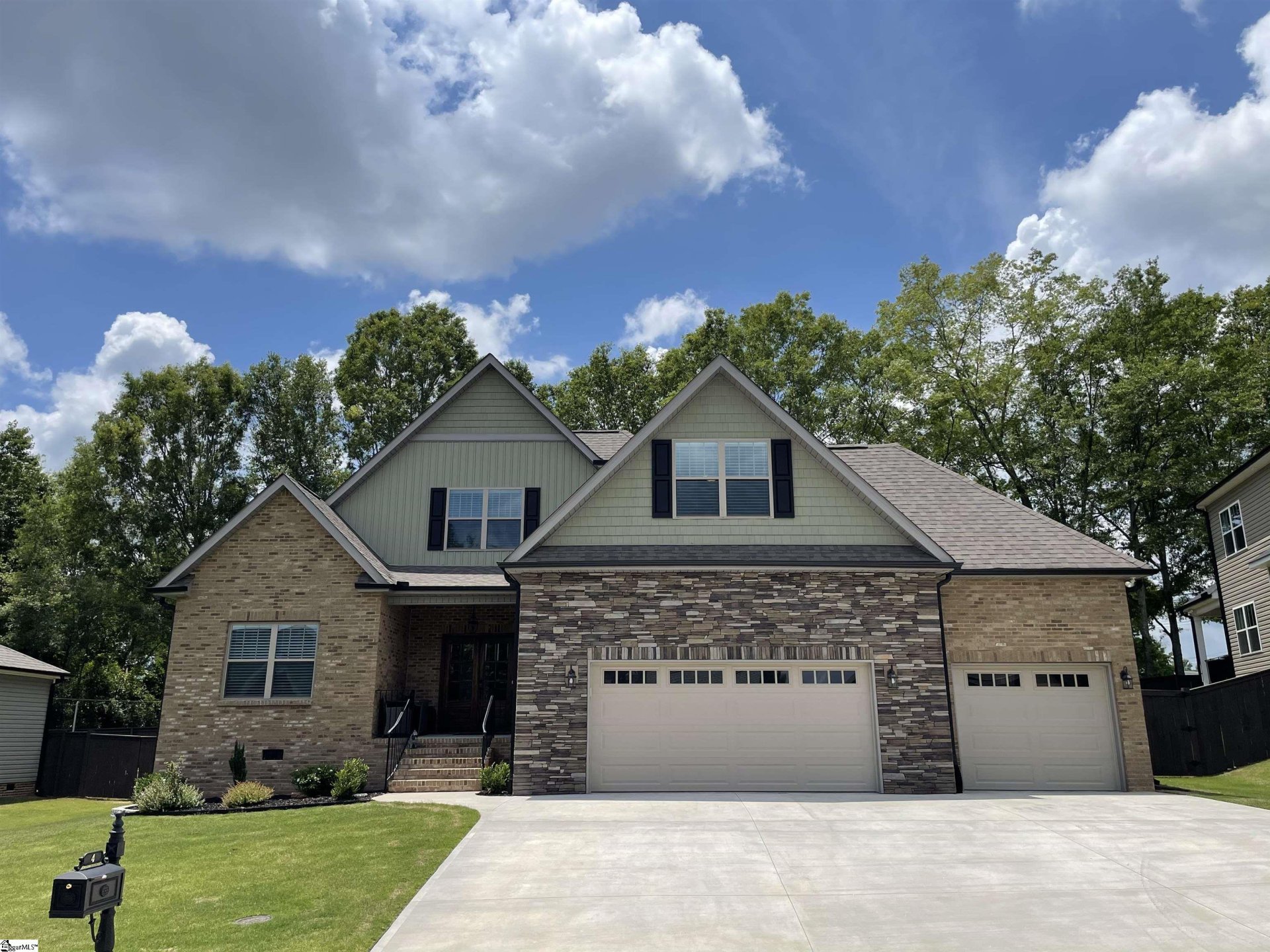 Property image 1 at 4 Peaceful Court, Fountain Inn, SC 29644