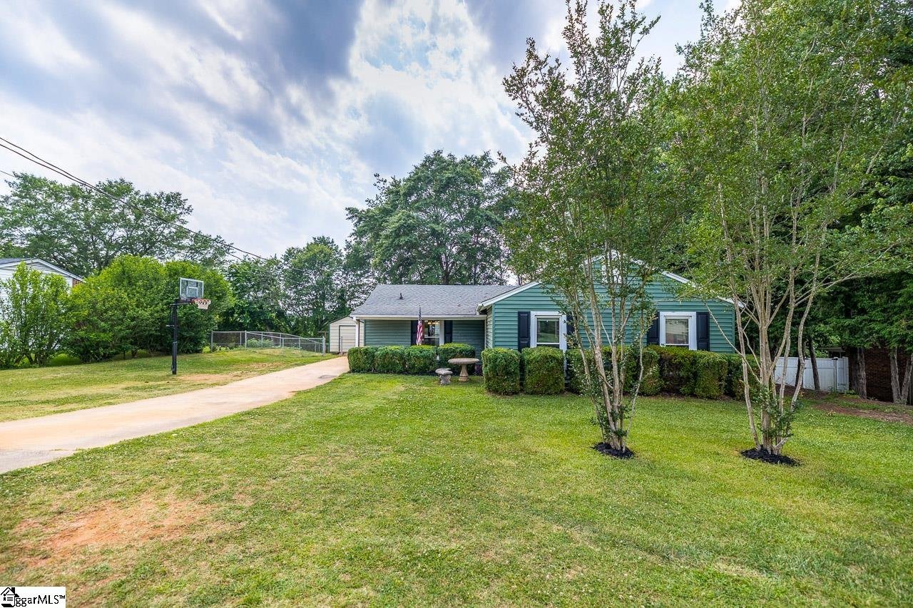 Property image 1 at 125 W Celestial Drive, Greer, SC 29651