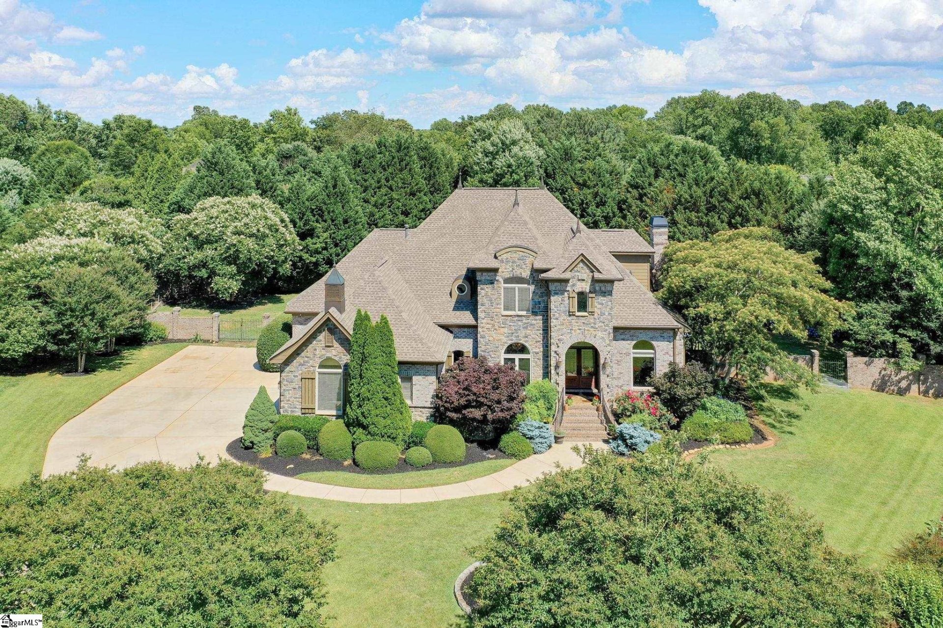 Property image 1 at 11 Finsbury Lane, Simpsonville, SC 29681