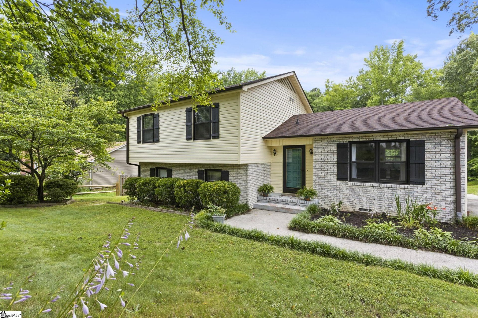Property at 6 Crowndale Court, Taylors, SC 29687