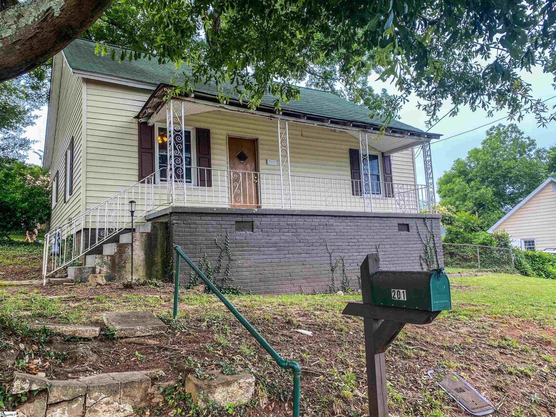 Property image 1 at 201 S Ninth Street, Easley, SC 29640