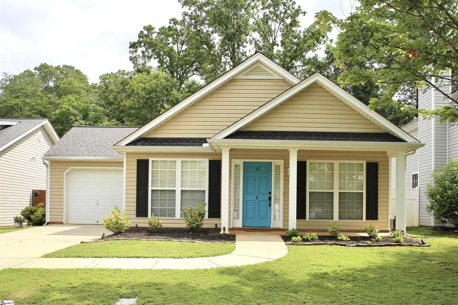 Property image 1 at 5 Perthwood Place, Greenville, SC 29617