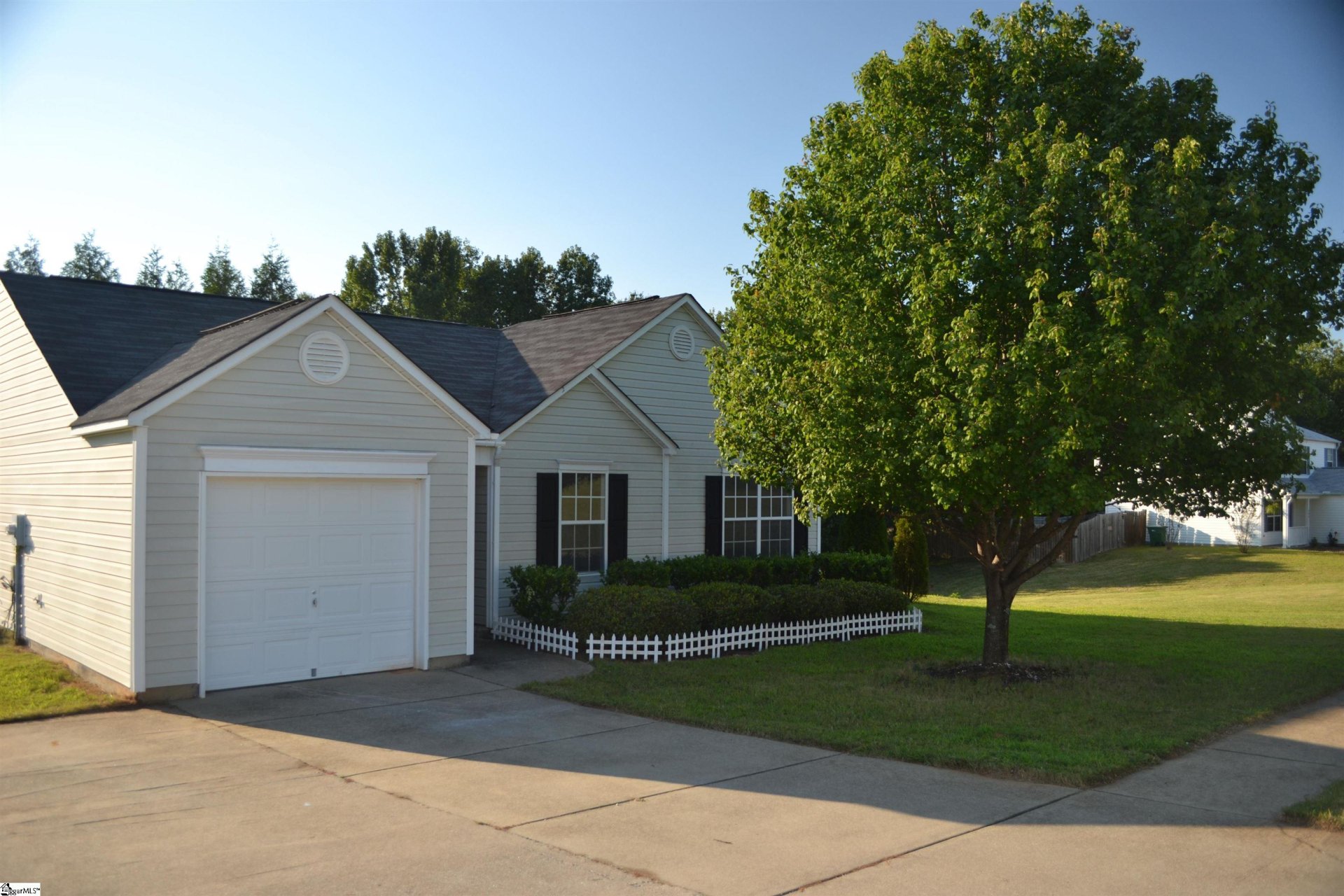 Property image 1 at 201 Winding Willow Trail, Taylors, SC 29687