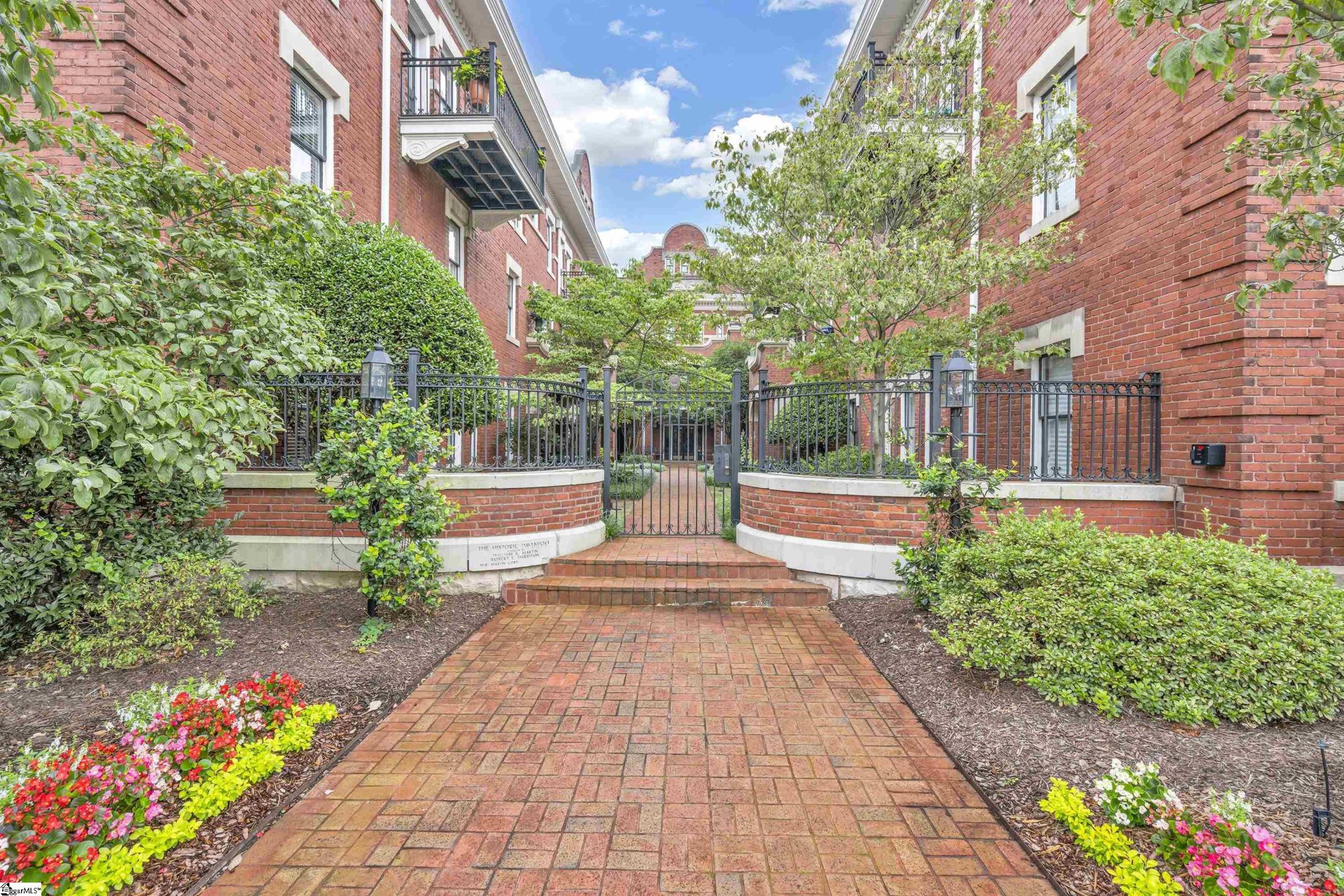 Property image 1 at 400 E Washington Street, Greenville, SC 29601