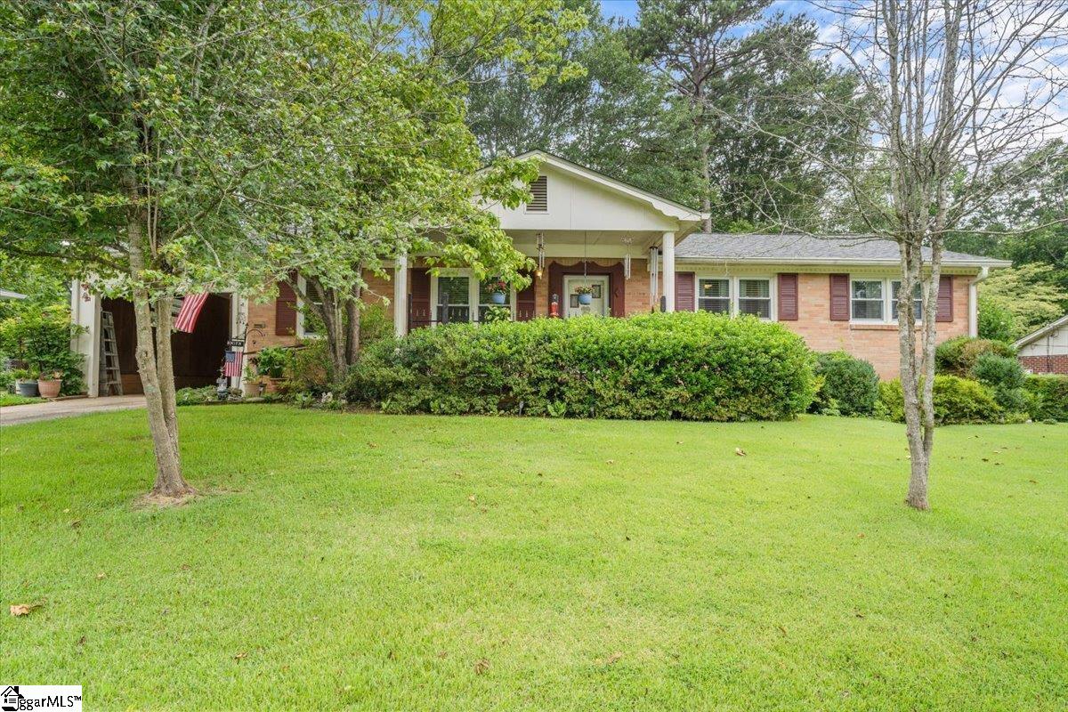 Property image 1 at 18 Fairford Circle, Taylors, SC 29687