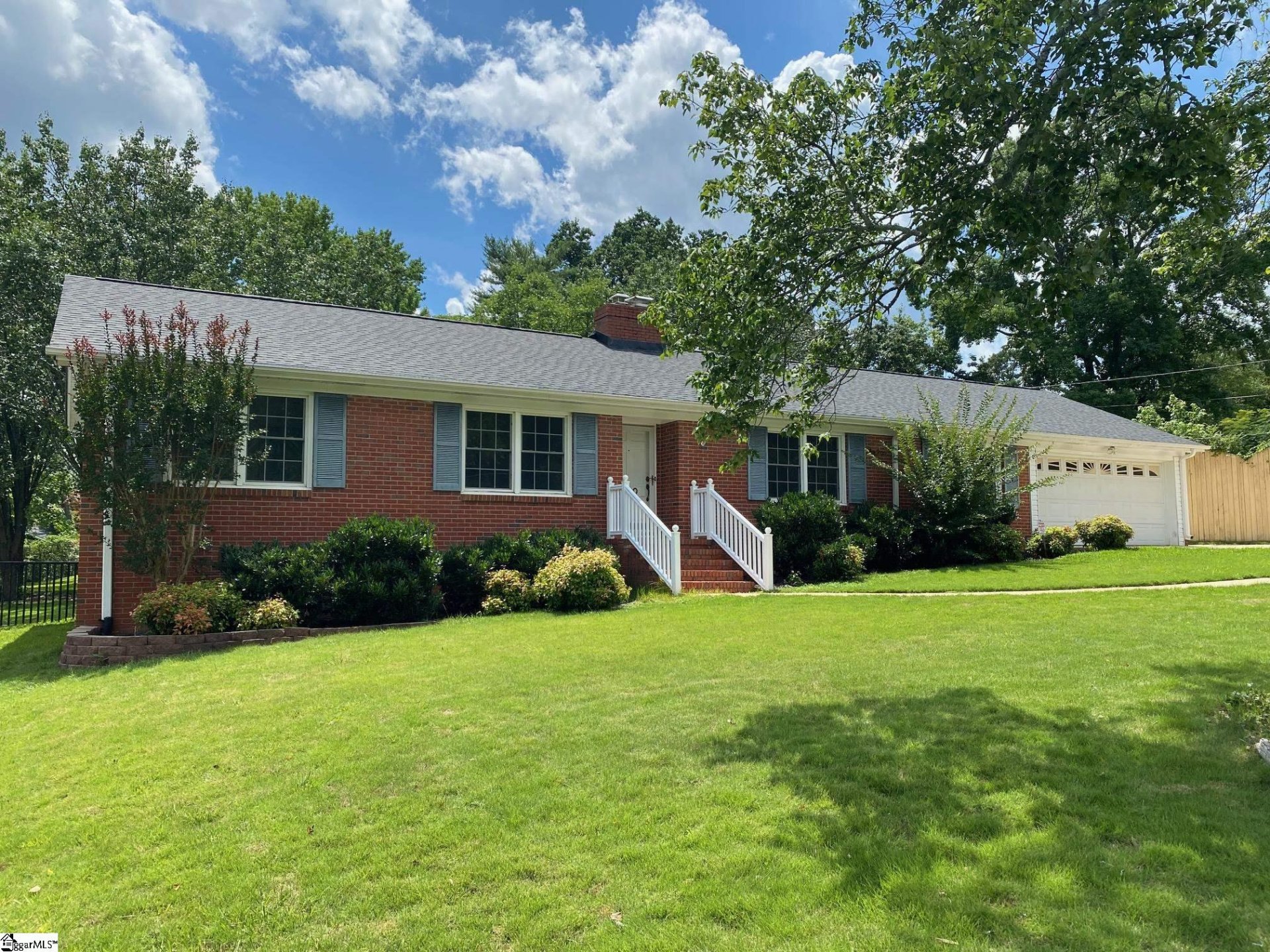 Property image 1 at 100 Cherokee Drive, Greenville, SC 29615