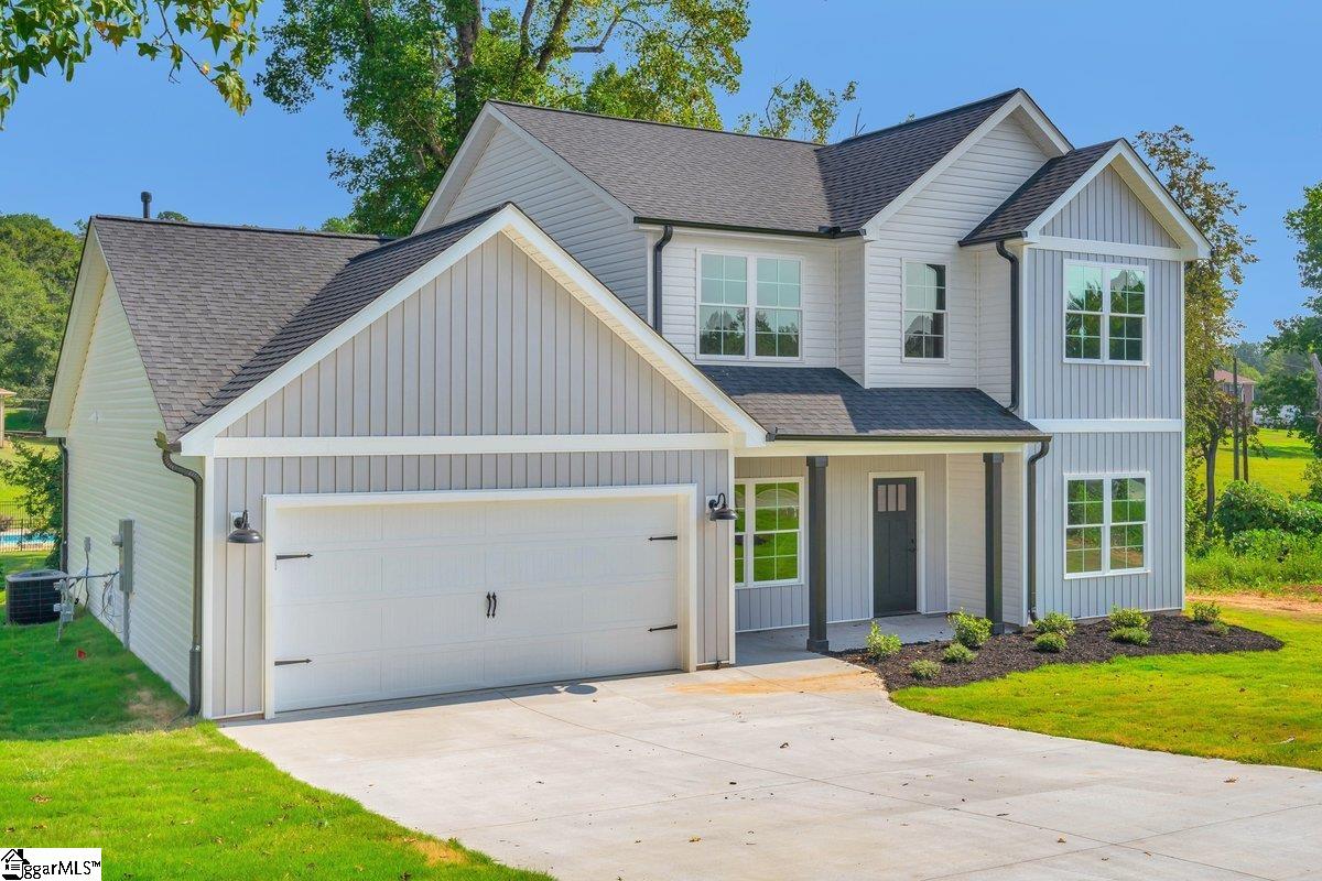 Property image 1 at 135 Amberwood Drive, Anderson, SC 29621