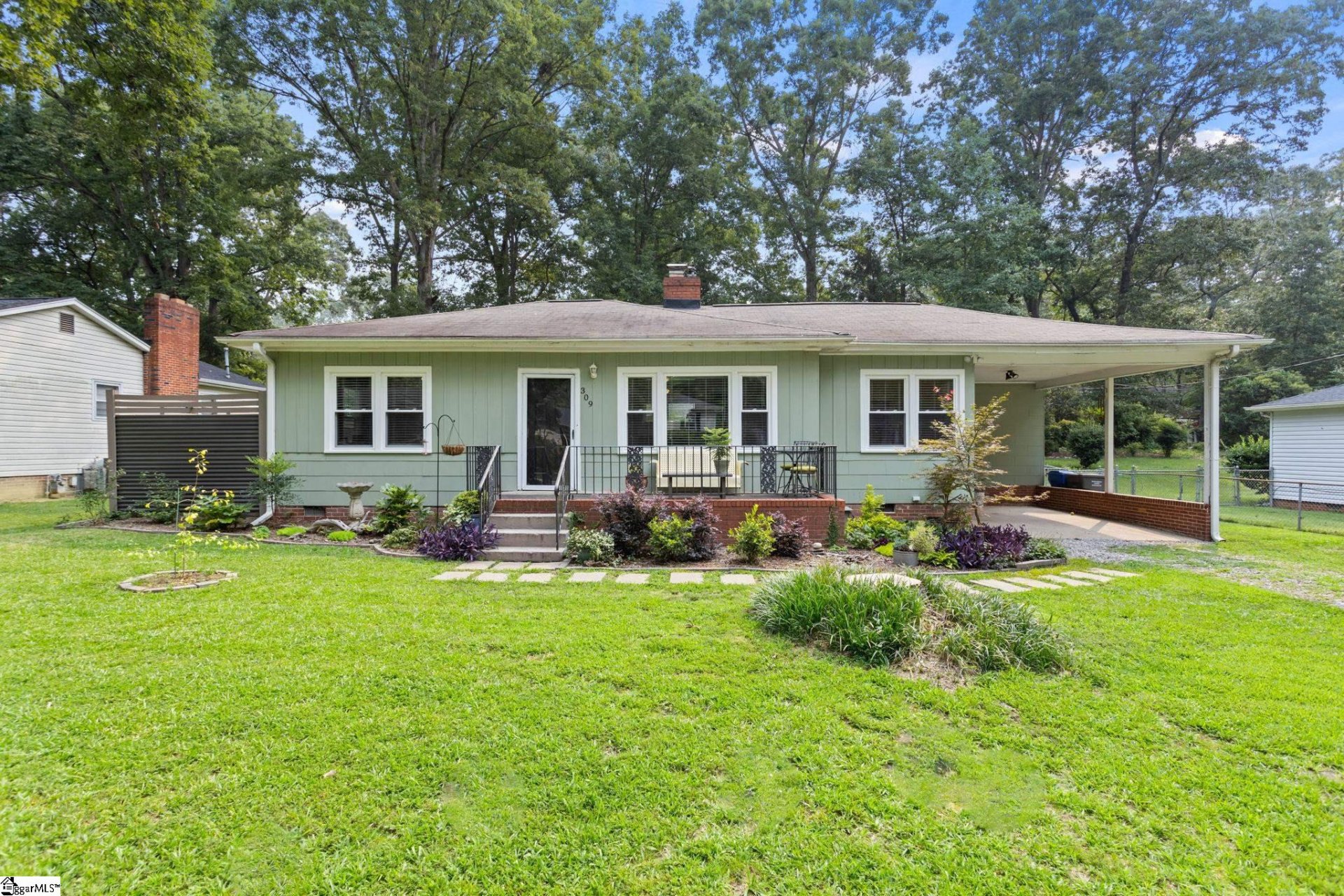 Property image 1 at 309 Elaine Avenue, Taylors, SC 29687