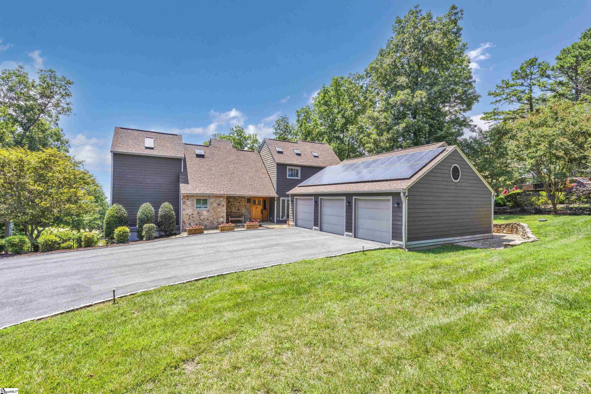 Property image 1 at 5 The Summit, Greenville, SC 29609