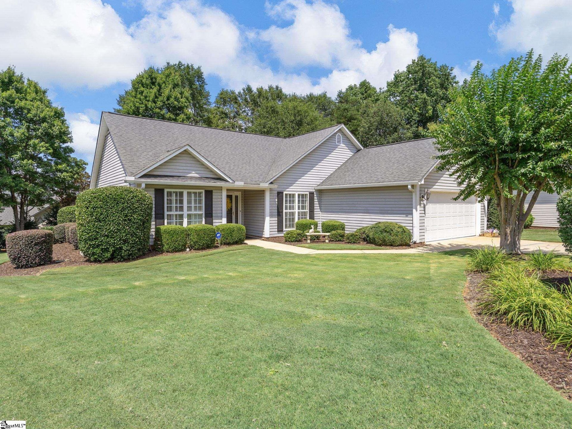 Property image 1 at 10 Pheasant Ridge Drive, Taylors, SC 29687
