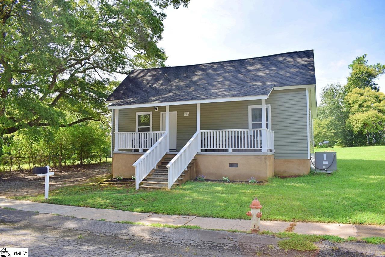 Property image 1 at 514 Buncombe Street, Woodruff, SC 29388