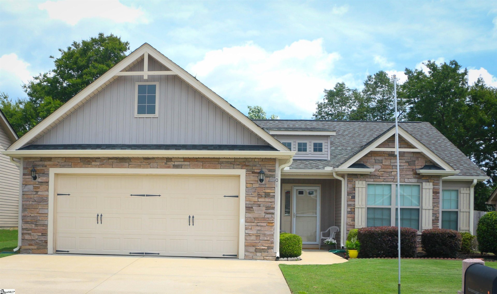 Property image 1 at 101 Lost Creek Court, Simpsonville, SC 29681