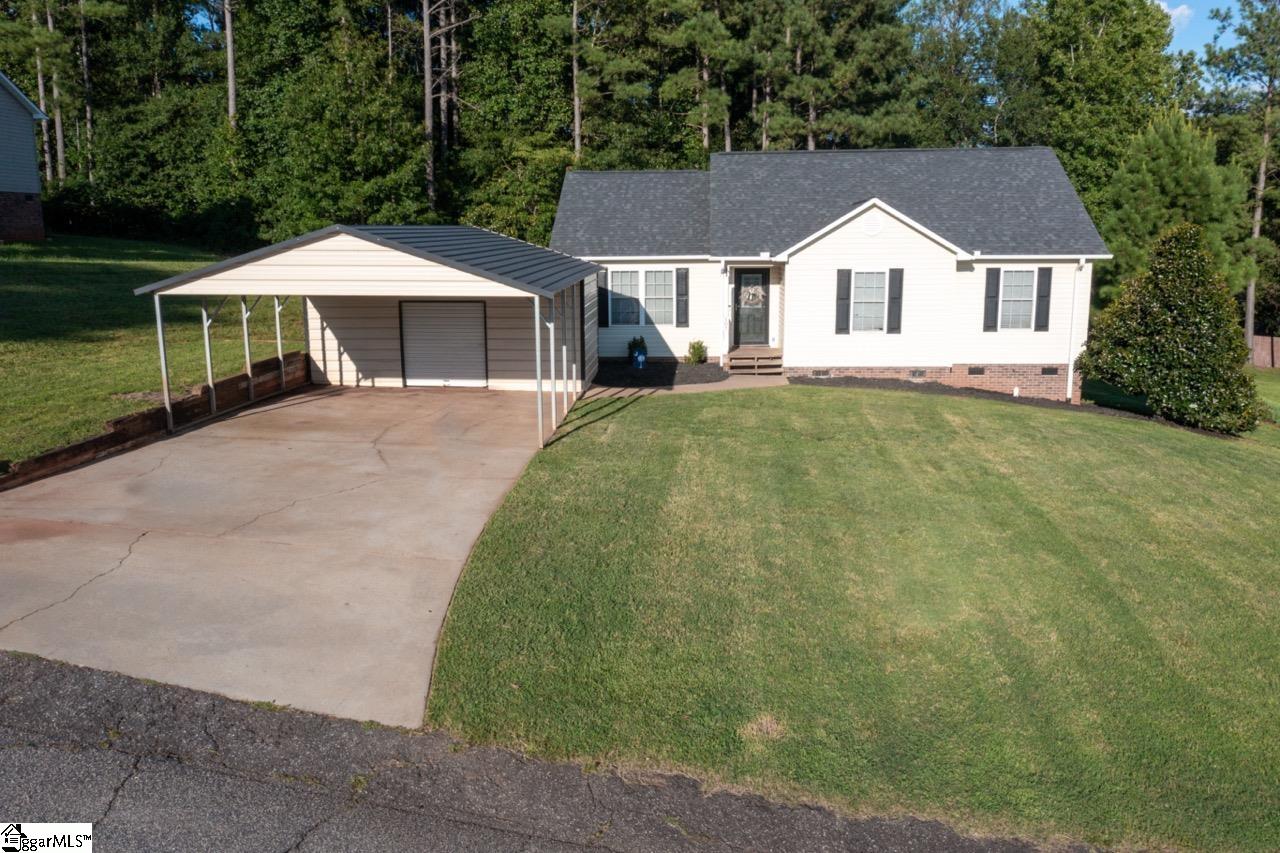 Property image 1 at 107 Sycamore Drive, Pickens, SC 29671