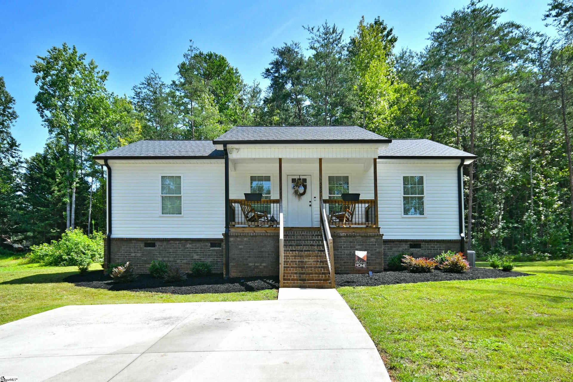 Property image 1 at 546 Edens Road, Pickens, SC 29671