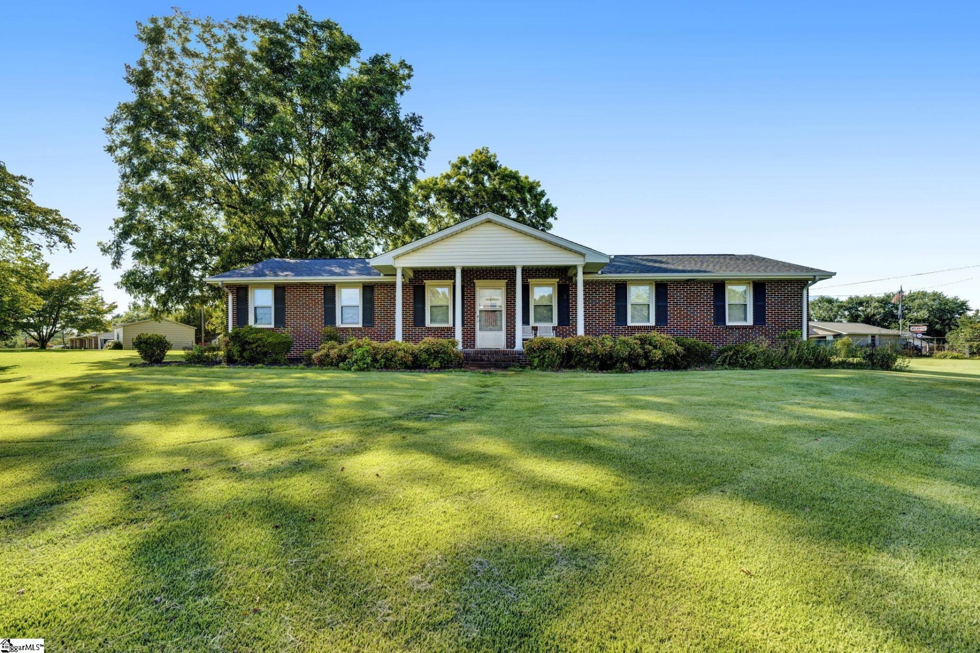 Property image 1 at 102 Colonial Lane, Simpsonville, SC 29681