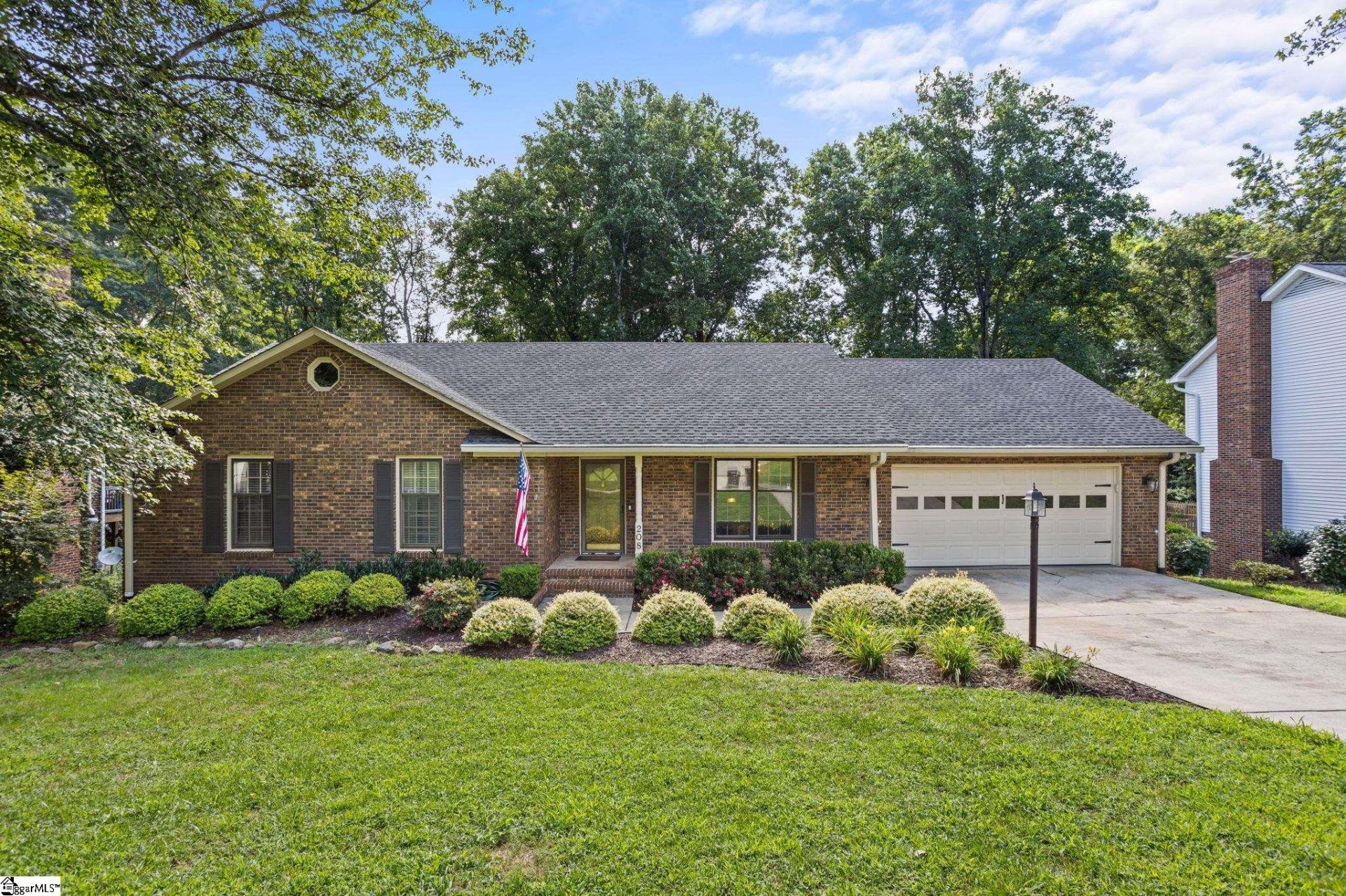 Property image 1 at 208 W Silverleaf Street, Greer, SC 29650