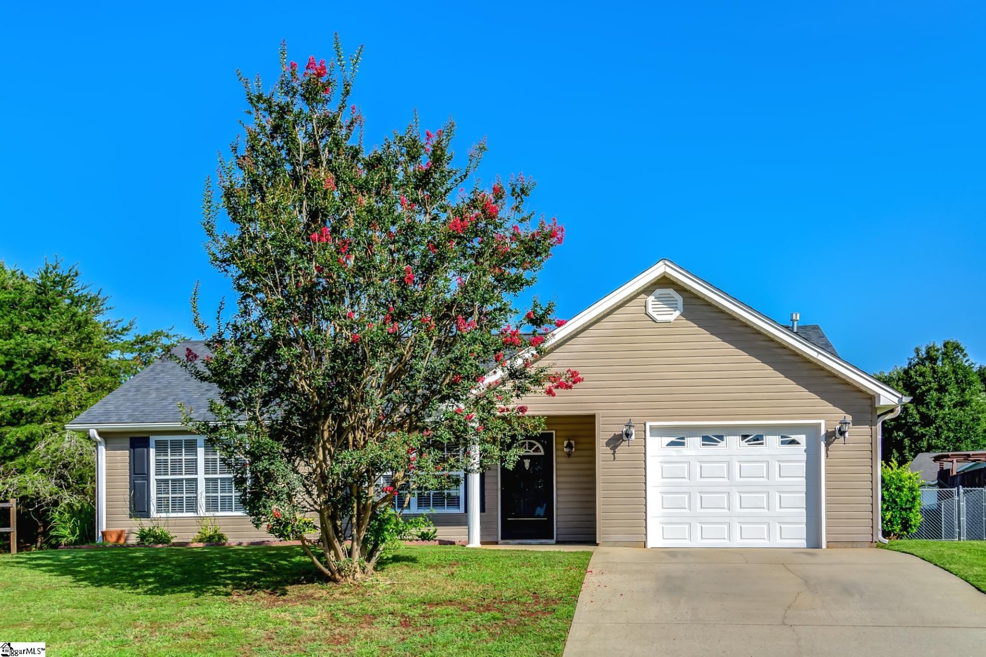 Property image 1 at 417 Lily Pond Lane, Taylors, SC 29687