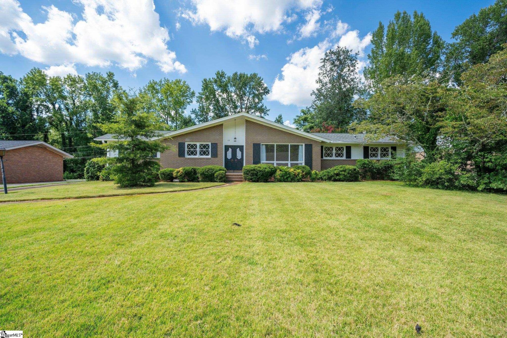 Property image 1 at 10 Eastcliffe Way, Greenville, SC 29611