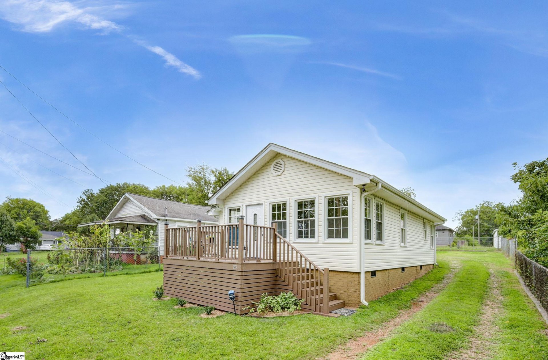 Property image 1 at 23 Highlawn Avenue, Greenville, SC 29611