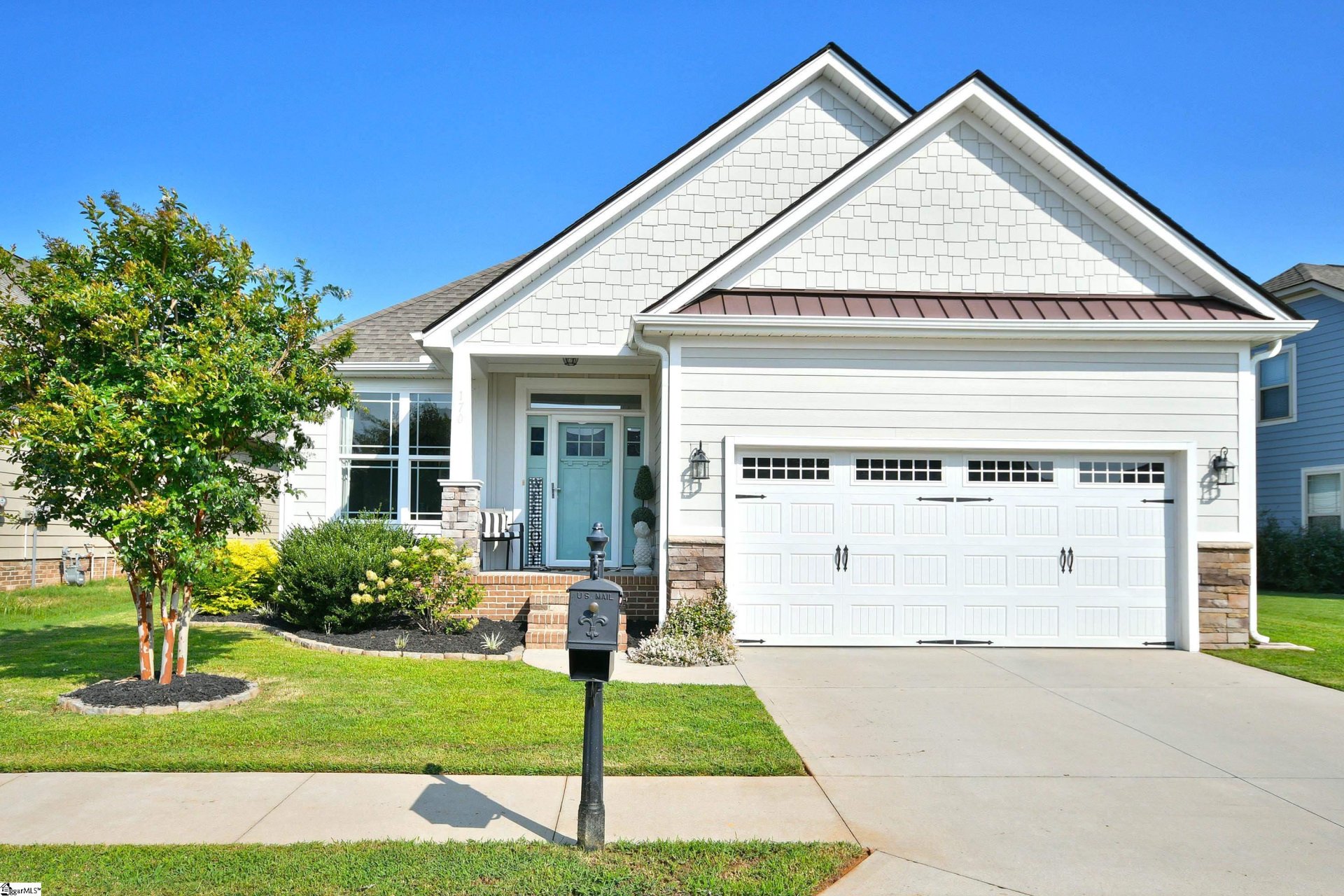 Property image 1 at 170 Bur Oak Drive, Taylors, SC 29687