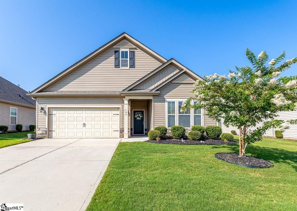 Property image 1 at 704 Ridgeville Crossing Drive, Inman, SC 29349