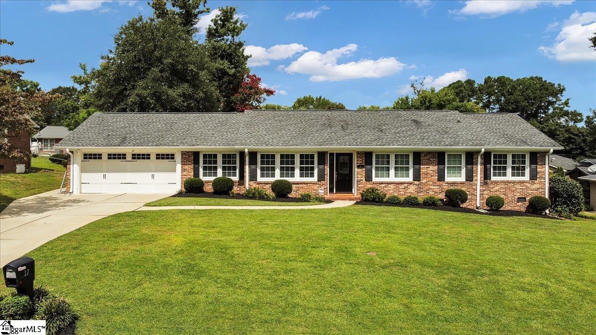 Property image 1 at 17 Ellesmere Drive, Greenville, SC 29615