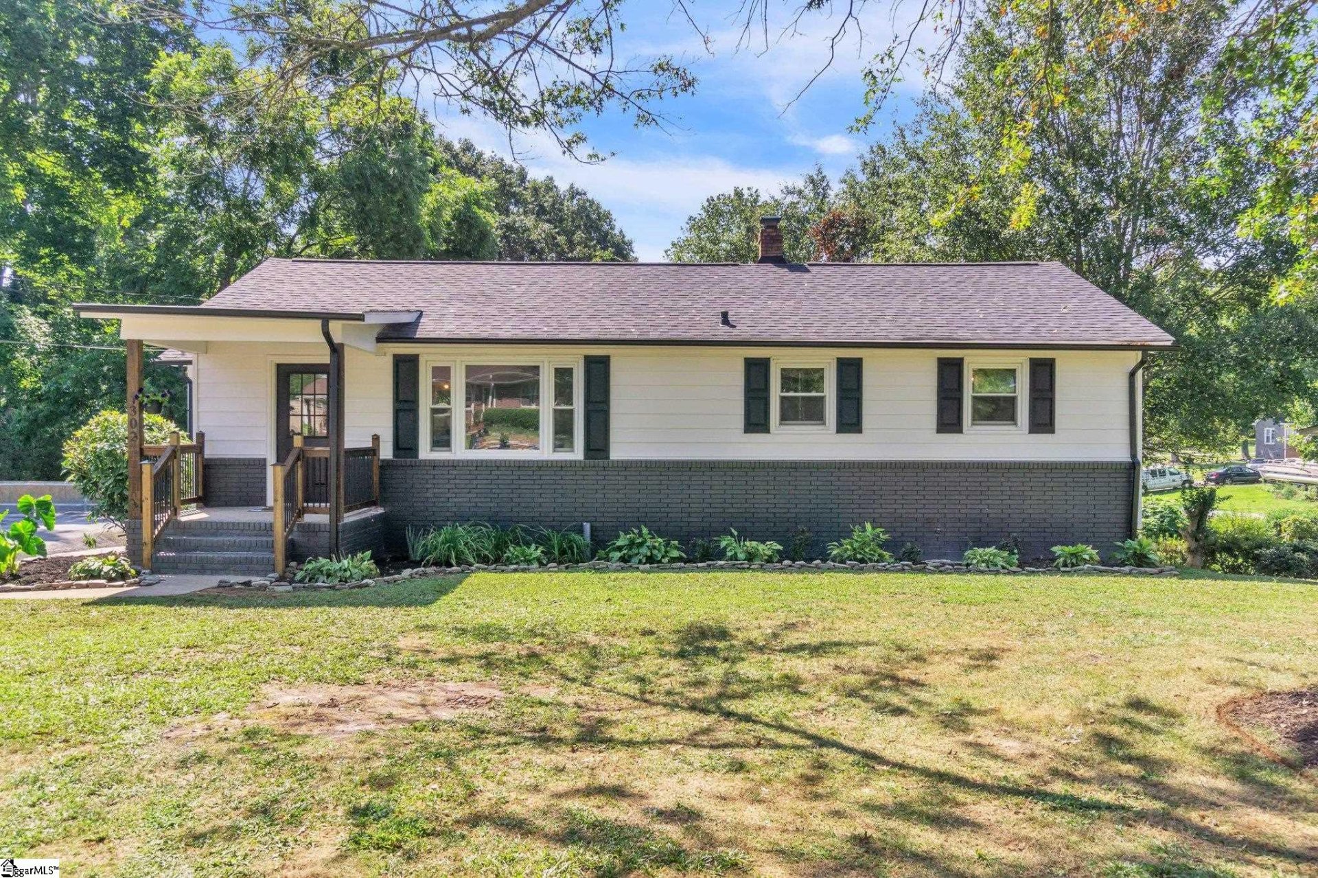 Property image 1 at 302 Grigsby Avenue, Easley, SC 29640