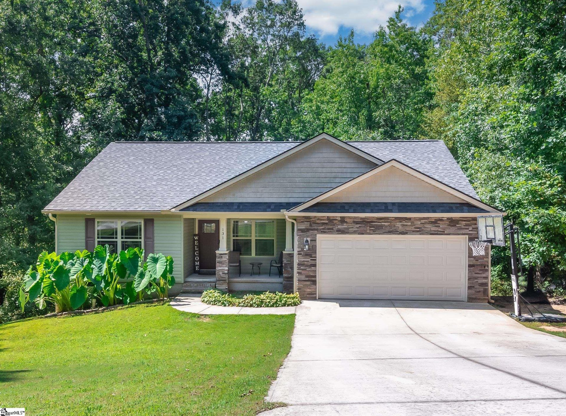 Property image 1 at 131 Edgewater Drive, Anderson, SC 29626