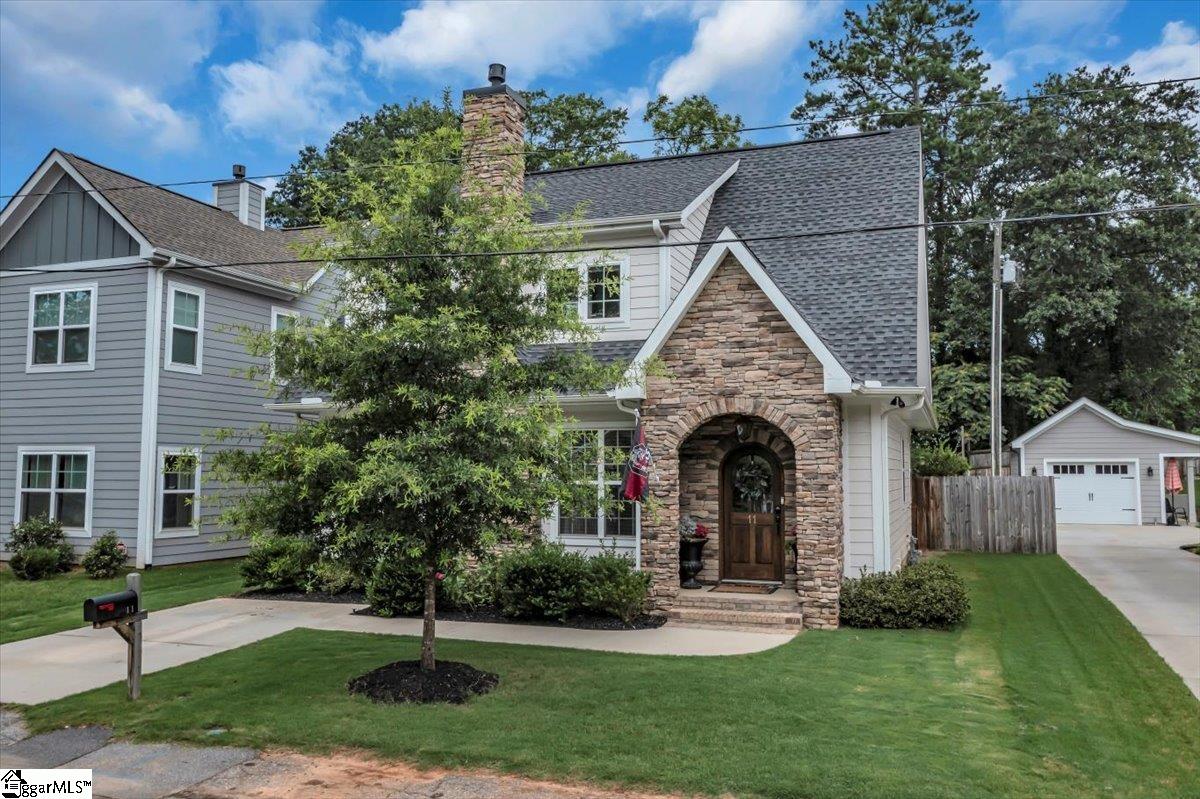 Property image 1 at 11 Ridge Street, Greenville, SC 29605