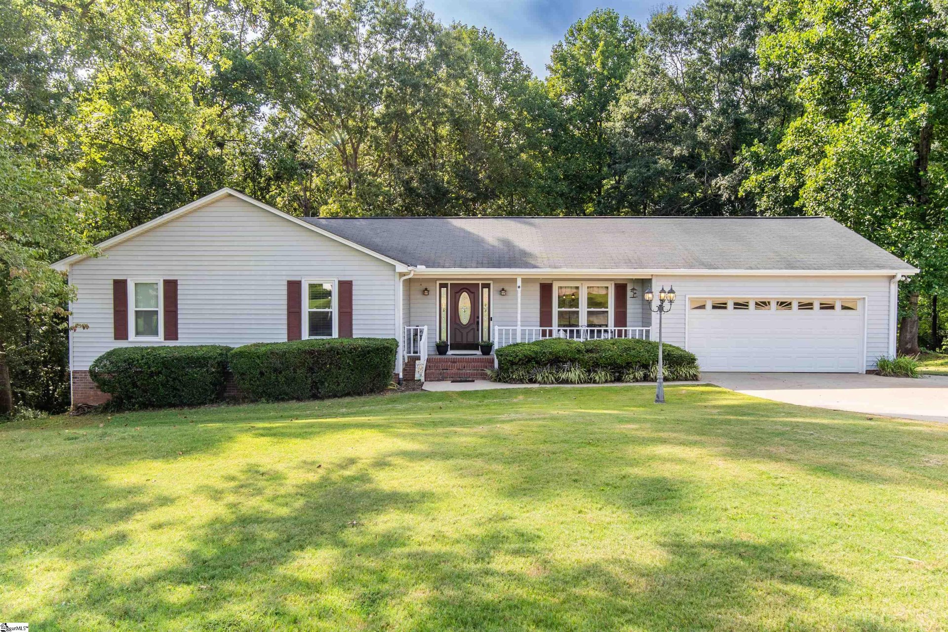 Property image 1 at 321 N Valley View Drive, Taylors, SC 29687