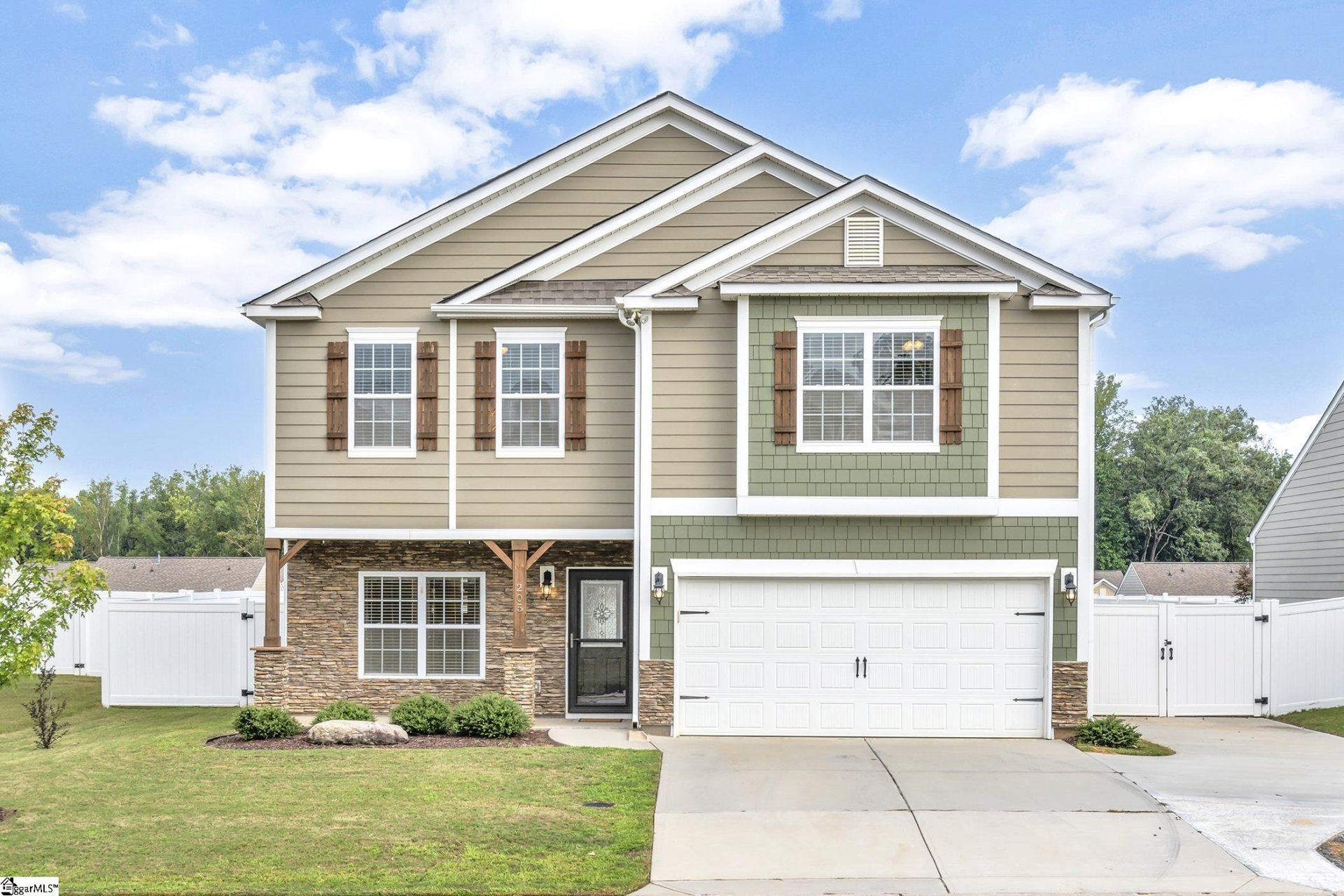 Property image 1 at 205 Lake Grove Road, Simpsonville, SC 29681