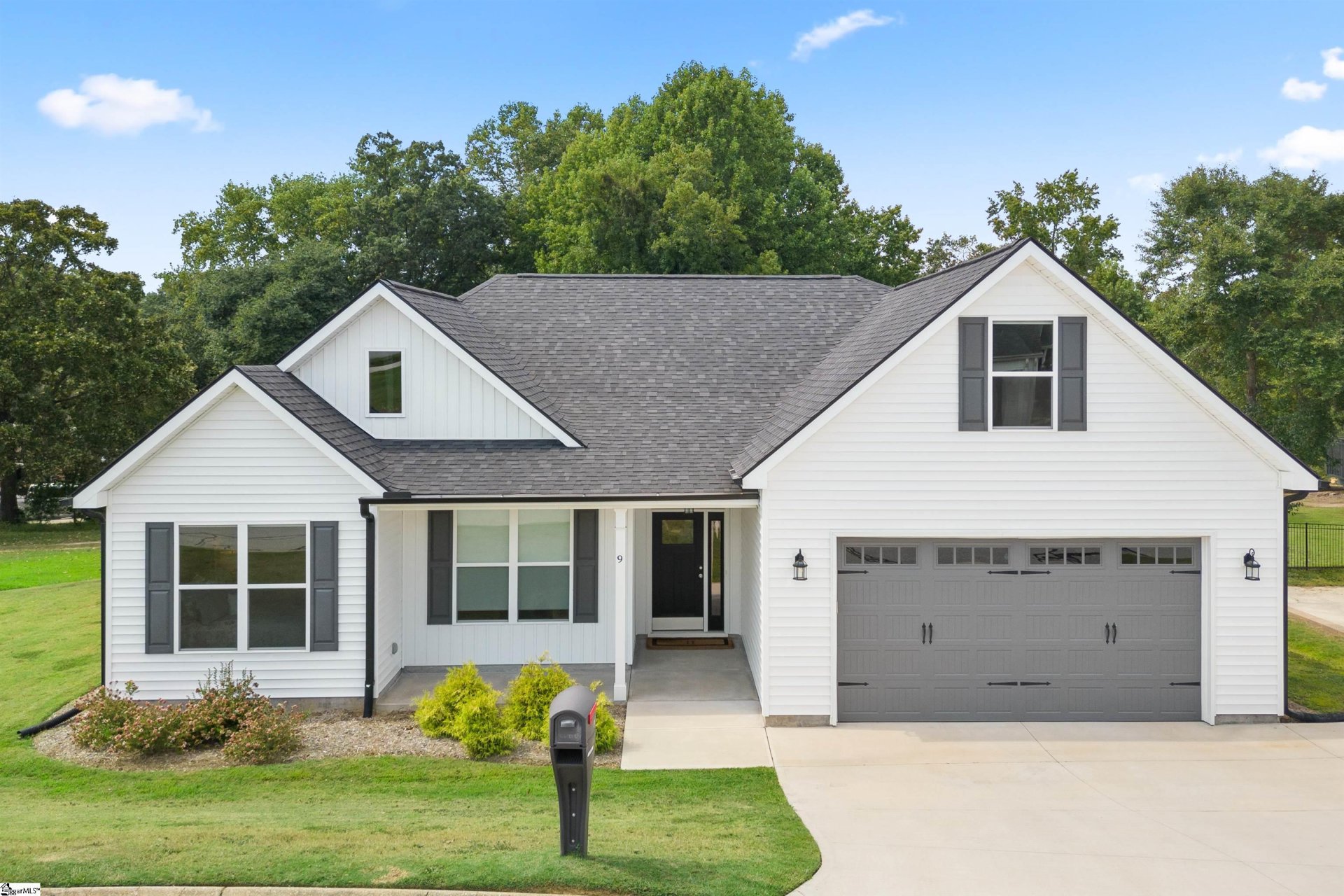 Property image 1 at 9 Saddle Ridge Court, Taylors, SC 29687