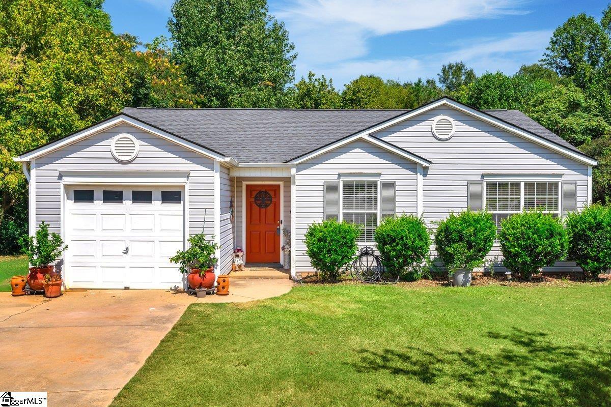 Property image 1 at 8 Alewine Court, Taylors, SC 29687