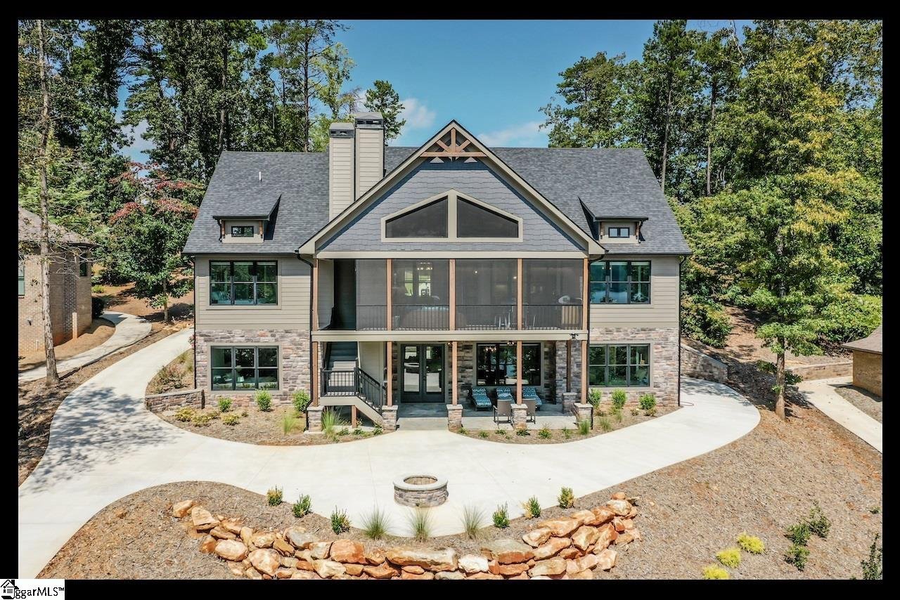 116 Rollingwood Drive