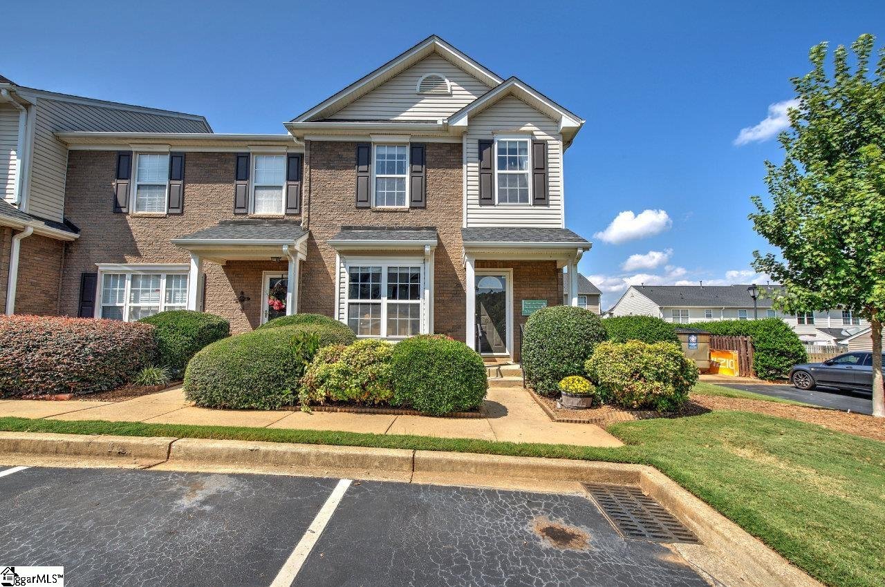 Property image 1 at 619 Graythorn Lane, Greenville, SC 29607