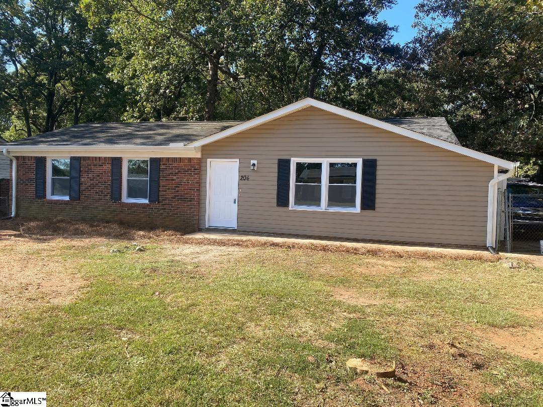 Property image 1 at 204 Idlewild Avenue, Greenville, SC 29605