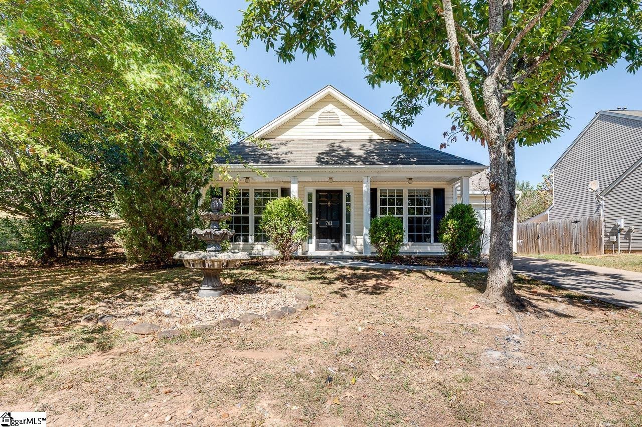 Property image 1 at 701 Highcrest Drive, Greenville, SC 29617