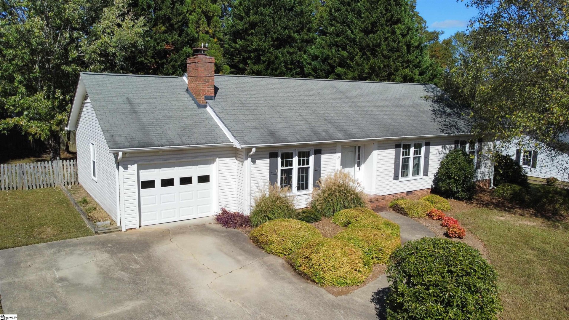 Property image 1 at 109 Stonehenge Court, Taylors, SC 29687