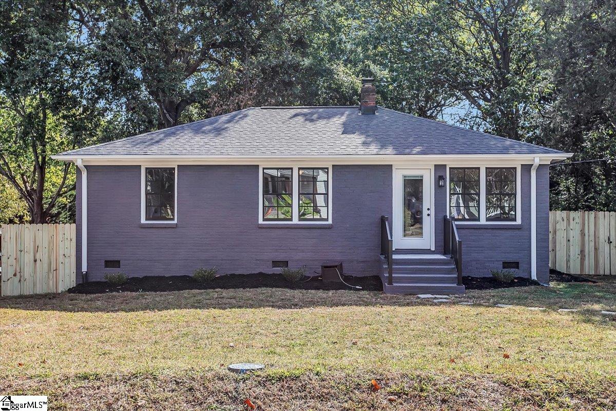 Property image 1 at 18 Simmons Avenue, Greenville, SC 29607