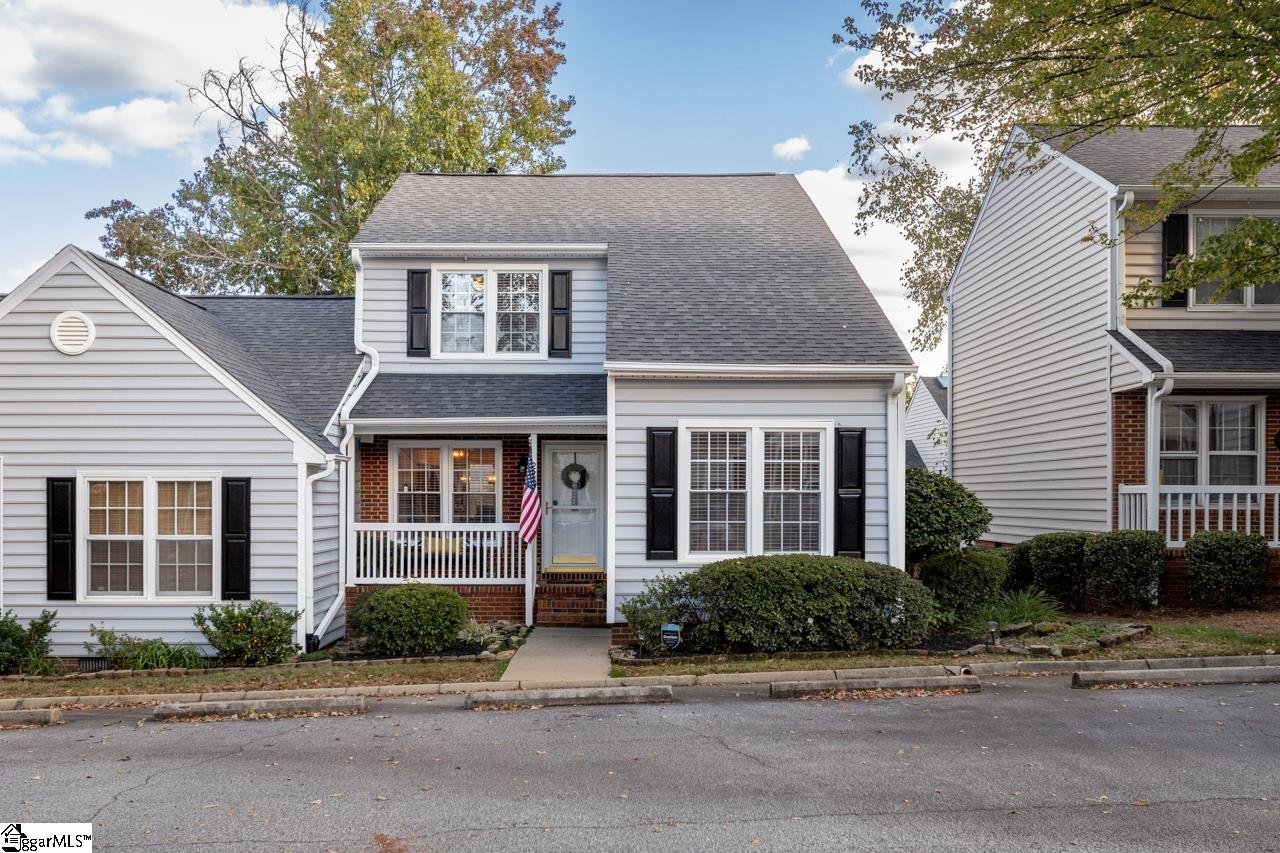 40 Wood Pointe Drive