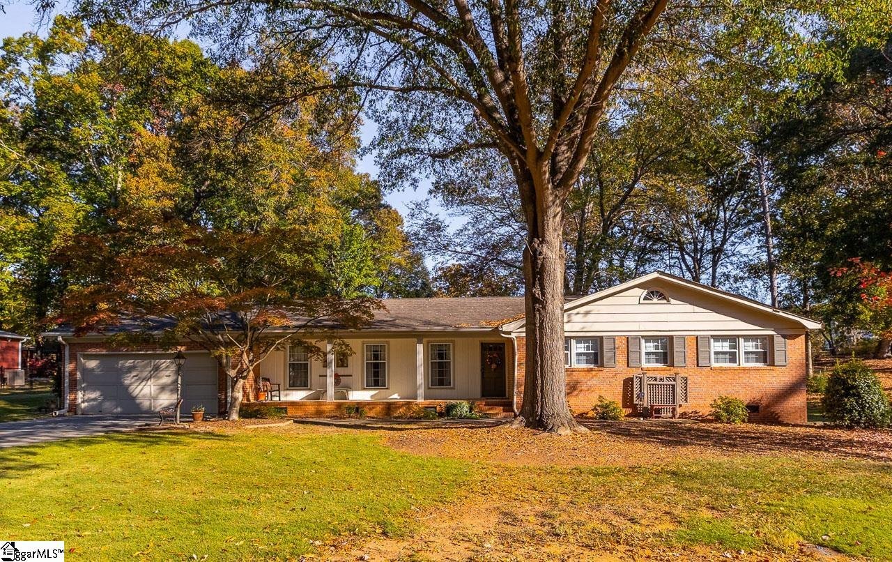 Property image 1 at 107 Hillpine Drive, Simpsonville, SC 29681